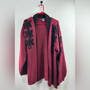 HONORS Women’s Vintage Black/Burgundy Embroidered Flower Pattern Knit Sweater L
